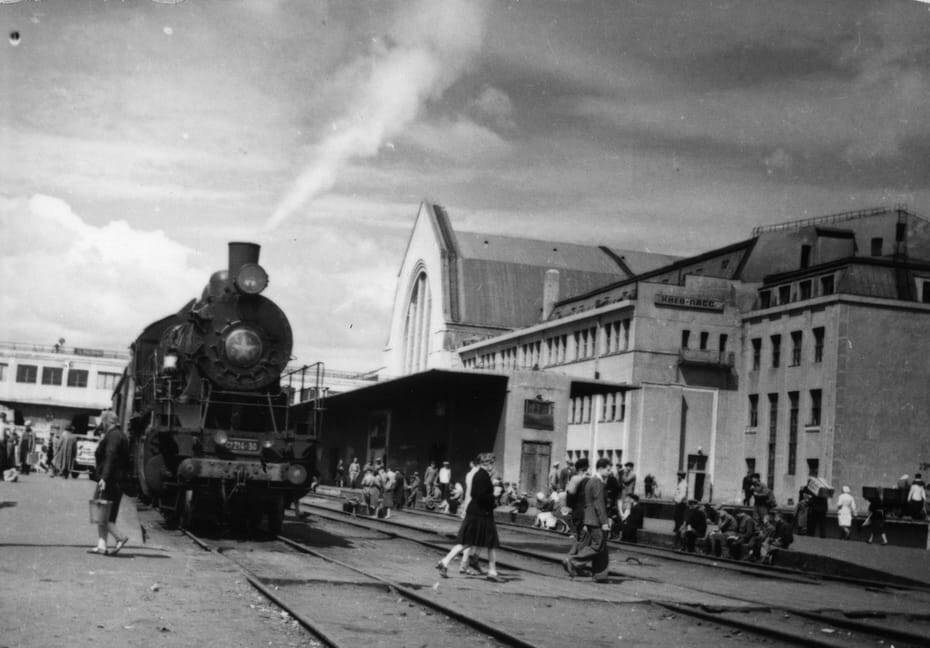 В сети показали, как выглядел Центральный железнодорожный вокзал Киева в 1950-х годах. Фото