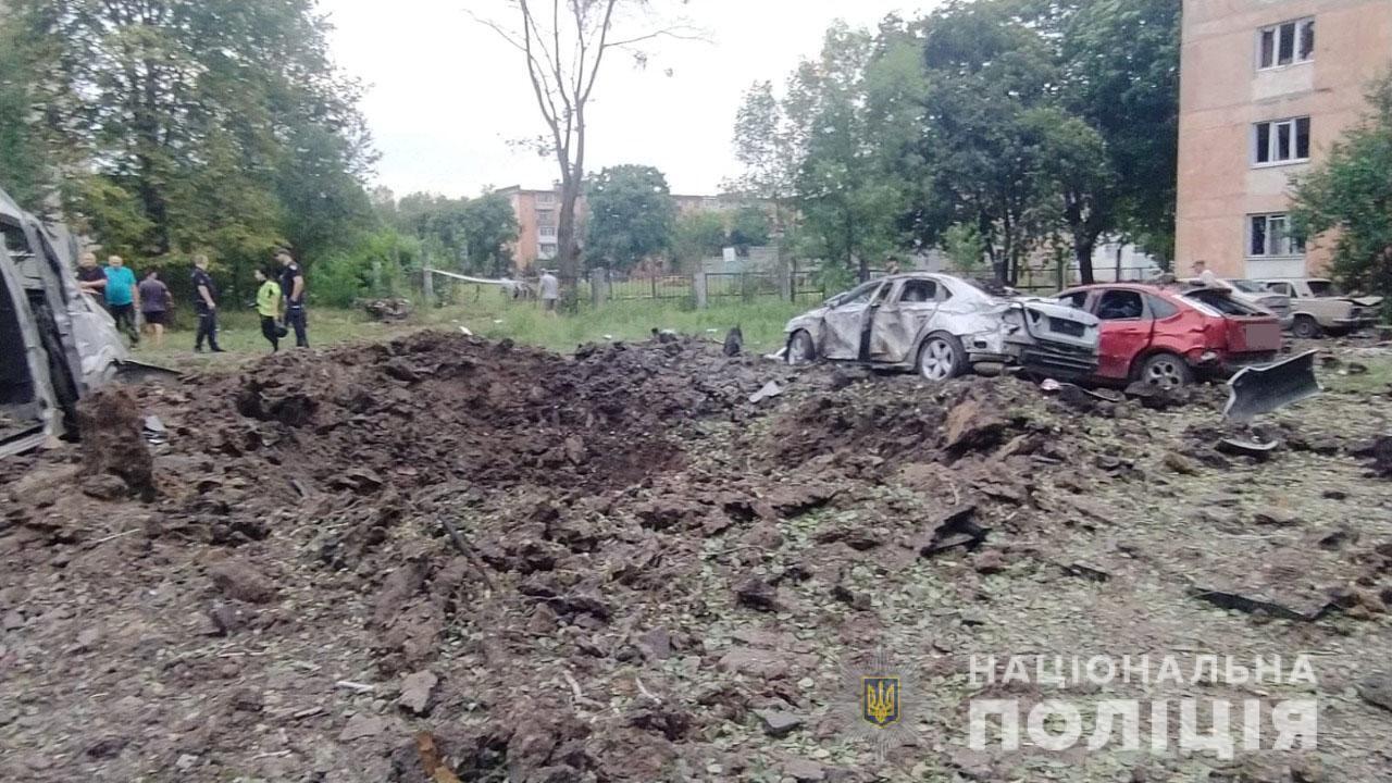 На місці прильотів працюють співробітники Нацполіції