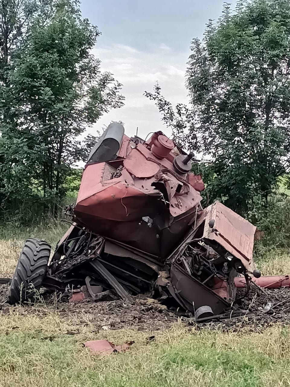 На Сумщині підірвався комбайн