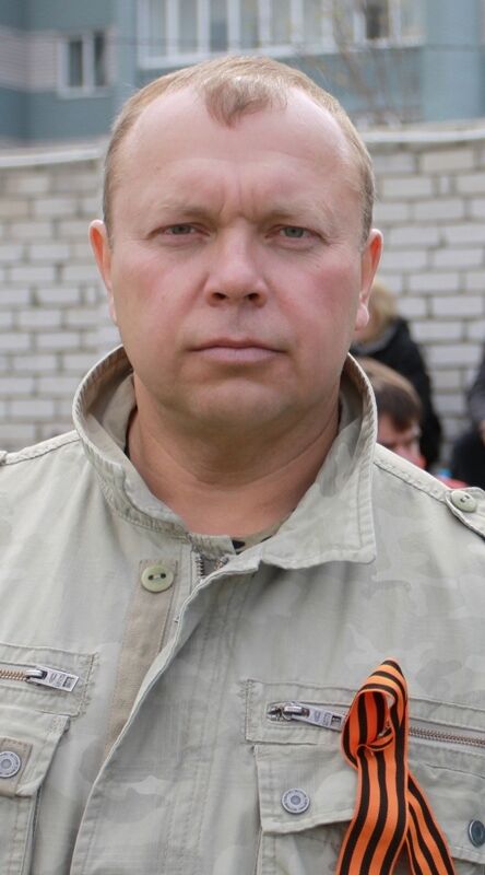 Убитый на Донбассе Новиков красовался георгиевской ленточкой
