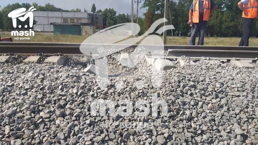 Пошкоджена вибухом залізнична колія біля Джанкоя