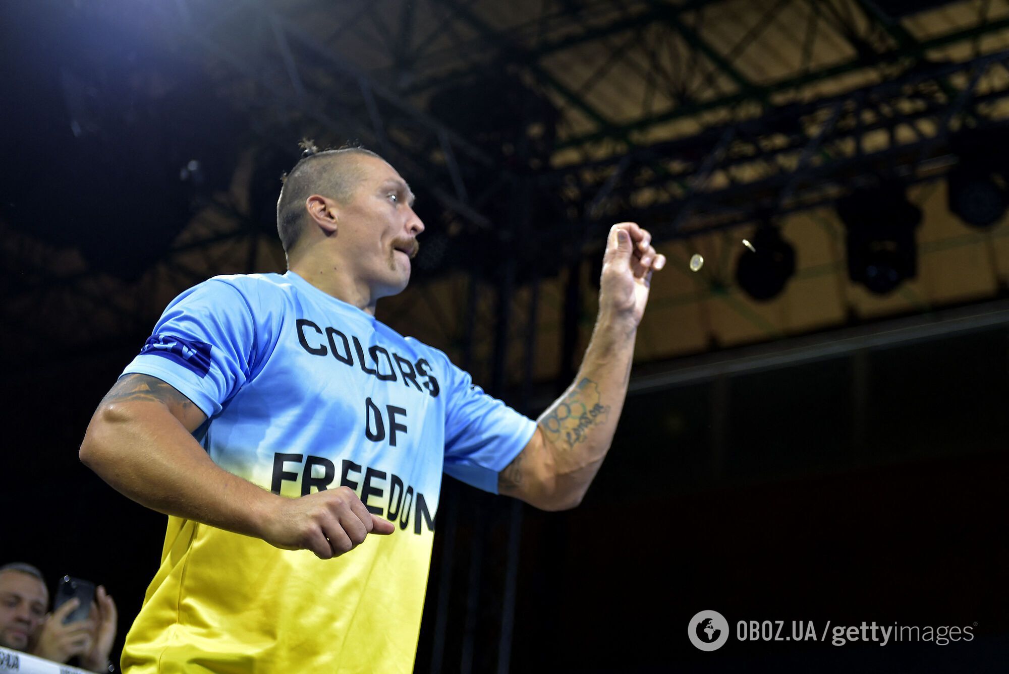 Американский ринг-анонсер на украинском представил Усика на тренировке перед реваншем с Джошуа. Видео