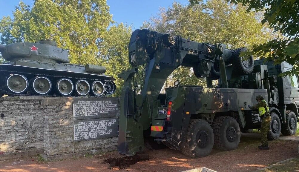 Дороги довкола пам'ятника перекрили