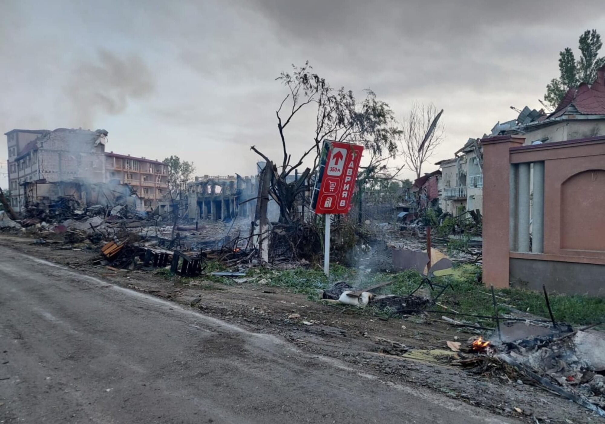 Війська РФ атакували ракетами Одещину: влучили в базу відпочинку, є поранені