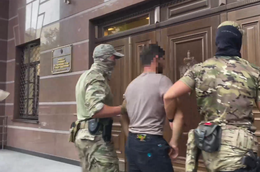 После взрывов в Джанкое задержаны шесть крымских татар.