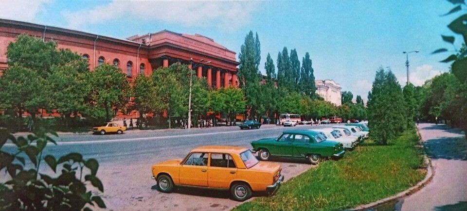 В сети показали, как выглядел Киев в 1982 году. Старые открытки