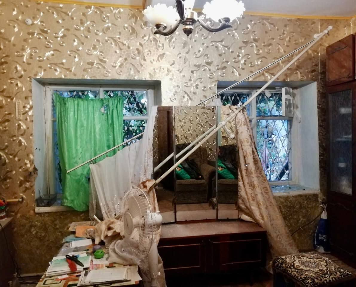 Окупанти обстріляли Дніпропетровщину і Миколаївщину: пошкоджено будинки, є поранені. Фото 