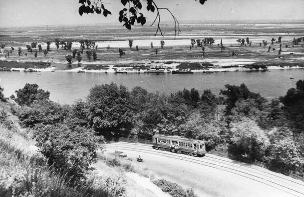 У мережі показали, який вигляд мав Володимирський узвіз у Києві в 1950-1960-х роках. Архівні фото