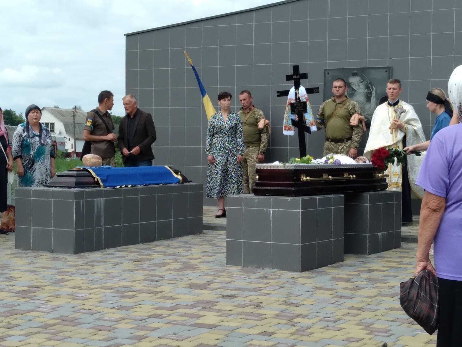 Воина похоронили в Винницкой области.