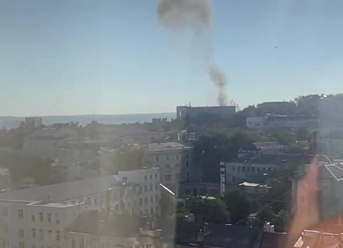 В Севастополе атакован штаб Черноморского флота РФ