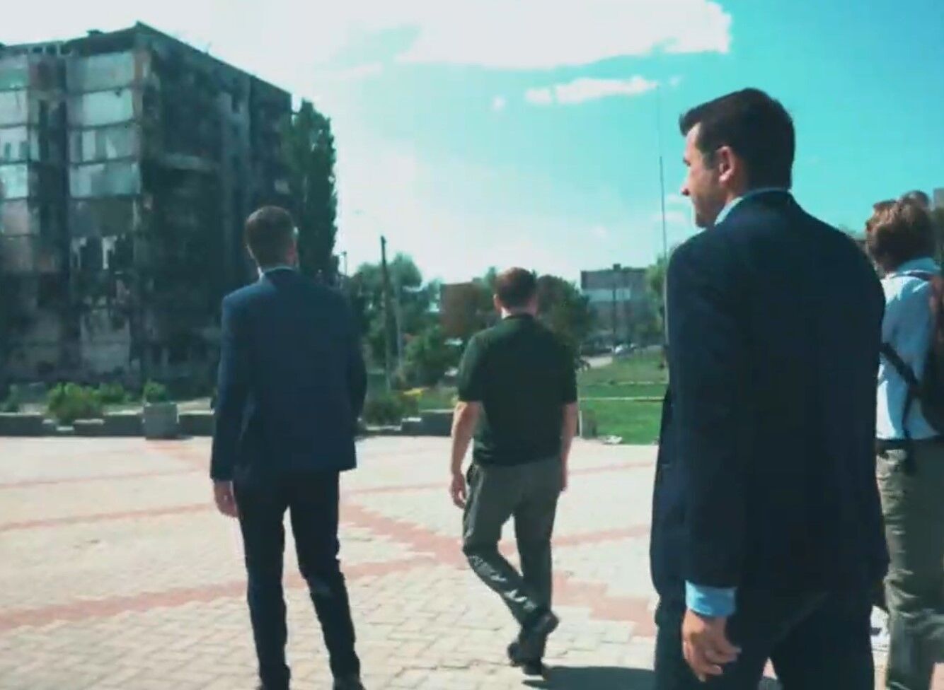 Представники Асоціації європейських міст побували в зруйнованих окупантами містах Київщини. Відео