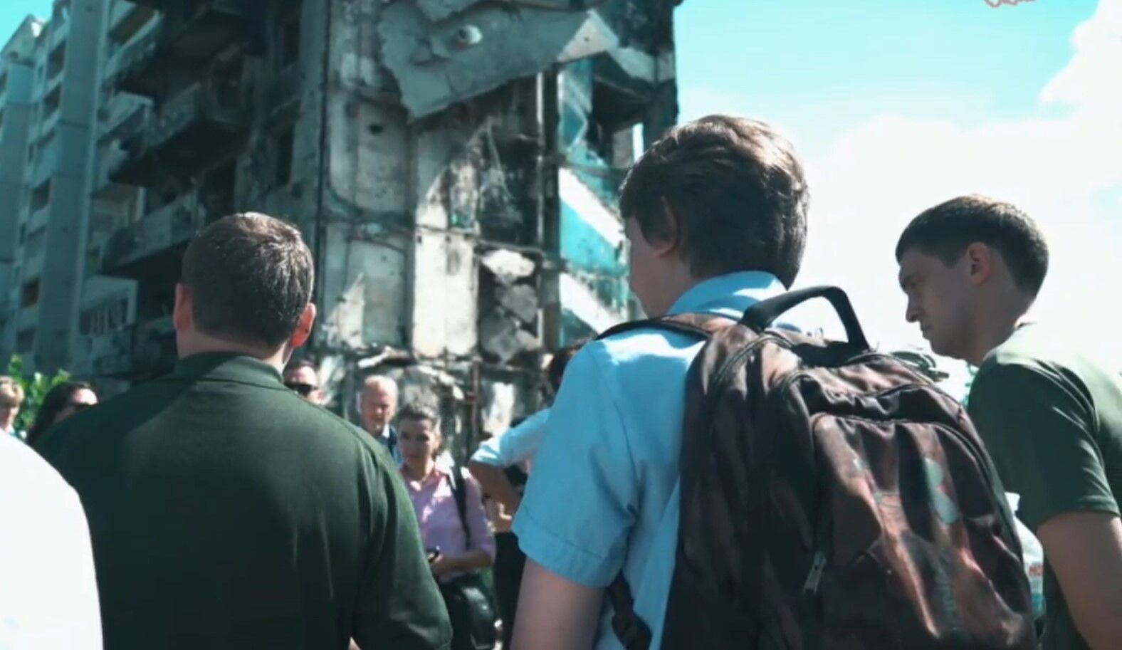 Представители Ассоциации европейских городов побывали в разрушенных оккупантами городах Киевщины. Видео