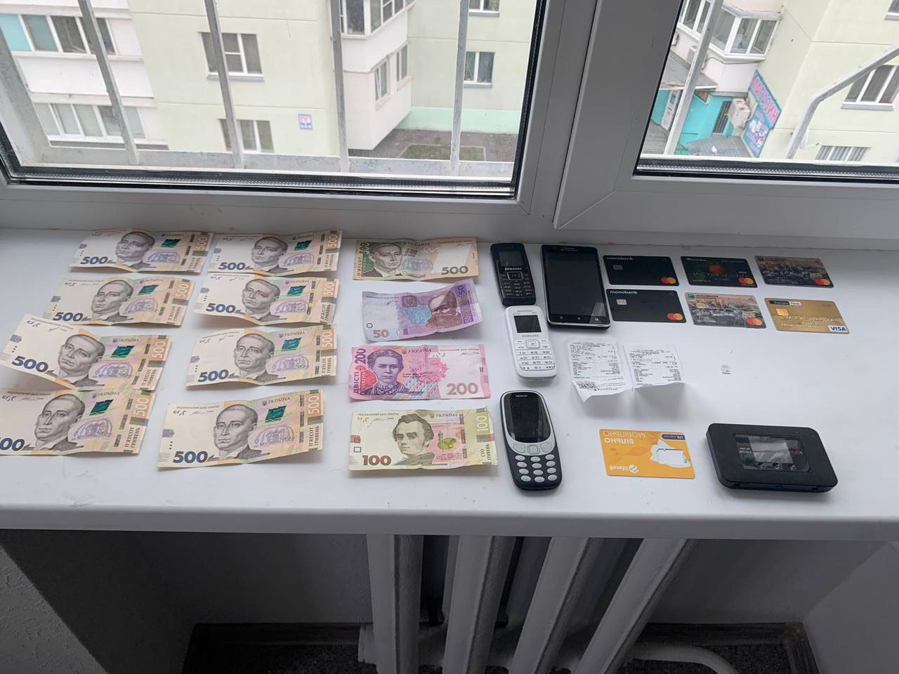 На Киевщине задержали мошенника: получал задаток за ''сдачу'' в аренду помещения и исчезал. Фото и видео