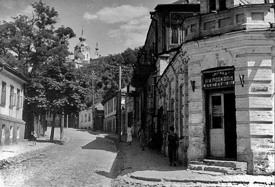 У мережі показали, як із 1960-го по 1980-ті роки змінювалося урочище Гончарі-Кожум'яки в Києві. Архівні фото