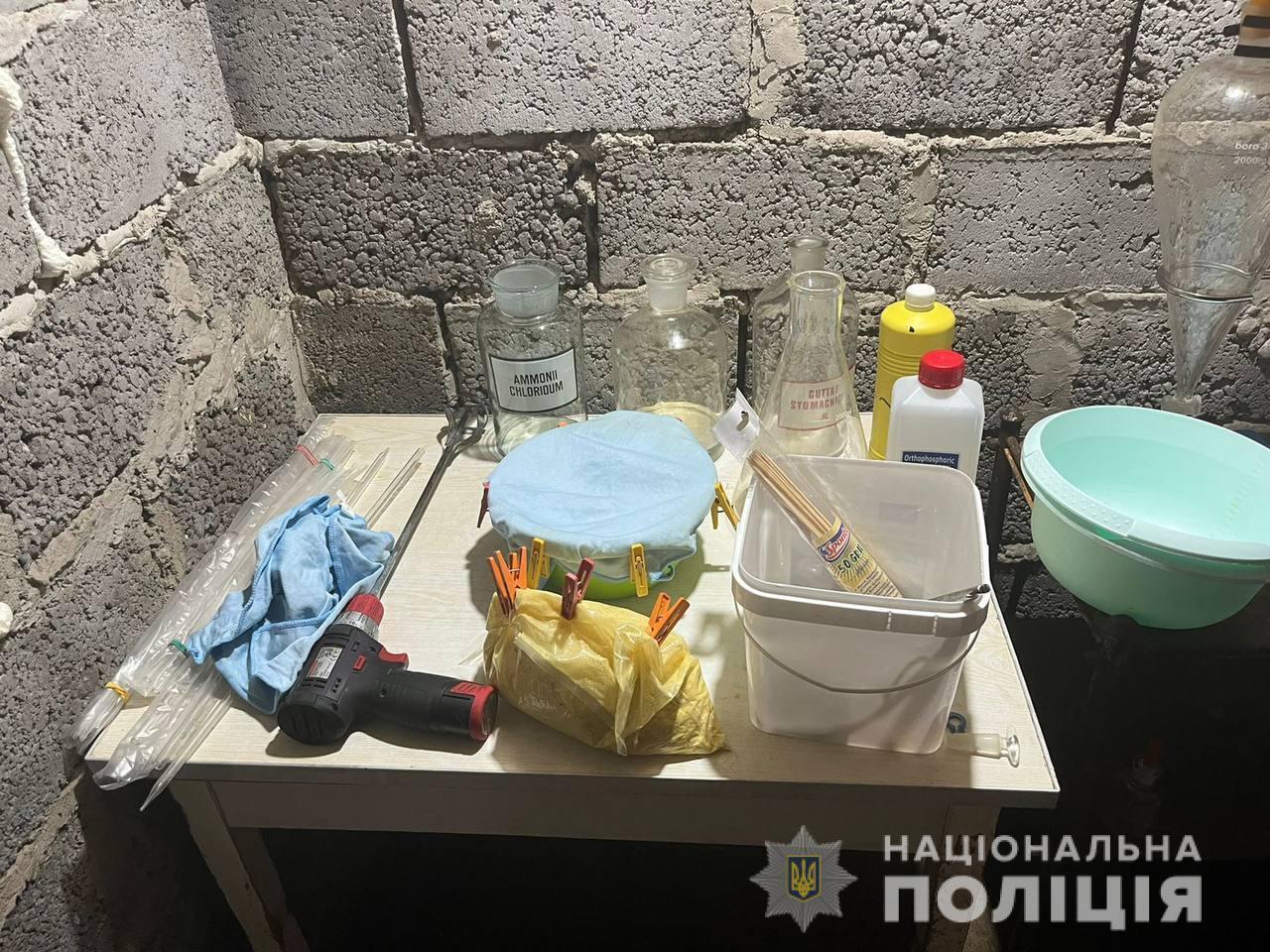 На Київщині у чоловіка вилучили наркотики на 320 тис. грн. Фото