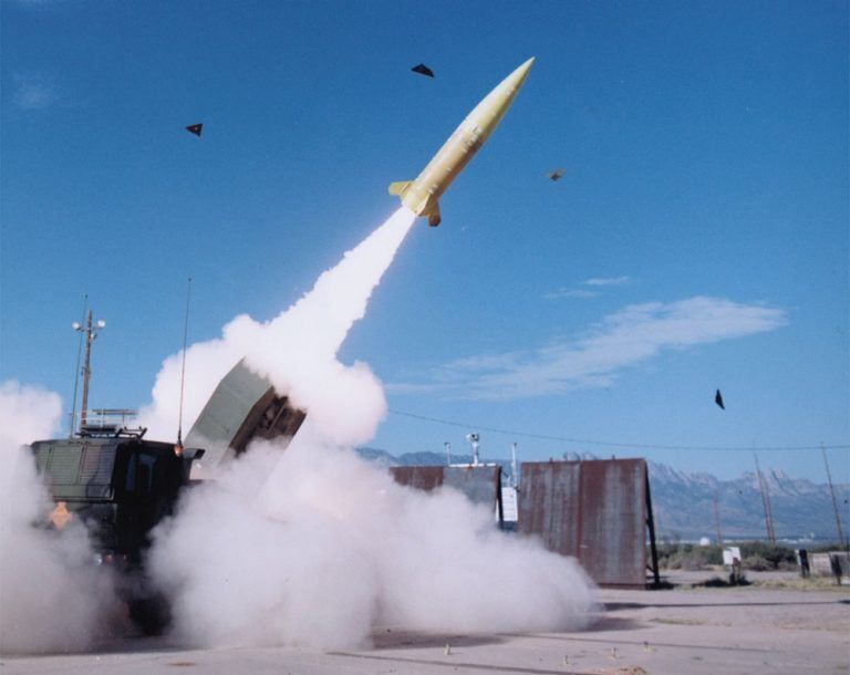 У переліку – ракети ATACMS: Україна надіслала США запит про потребу в зброї для продовження наступу в 2023 році – WSJ 