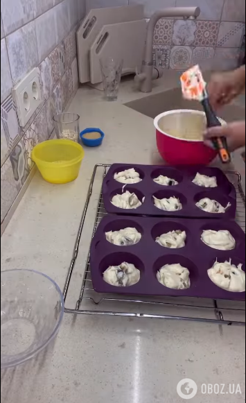 Елементарні кекси зі сливами: з чого зробити сезонний десерт