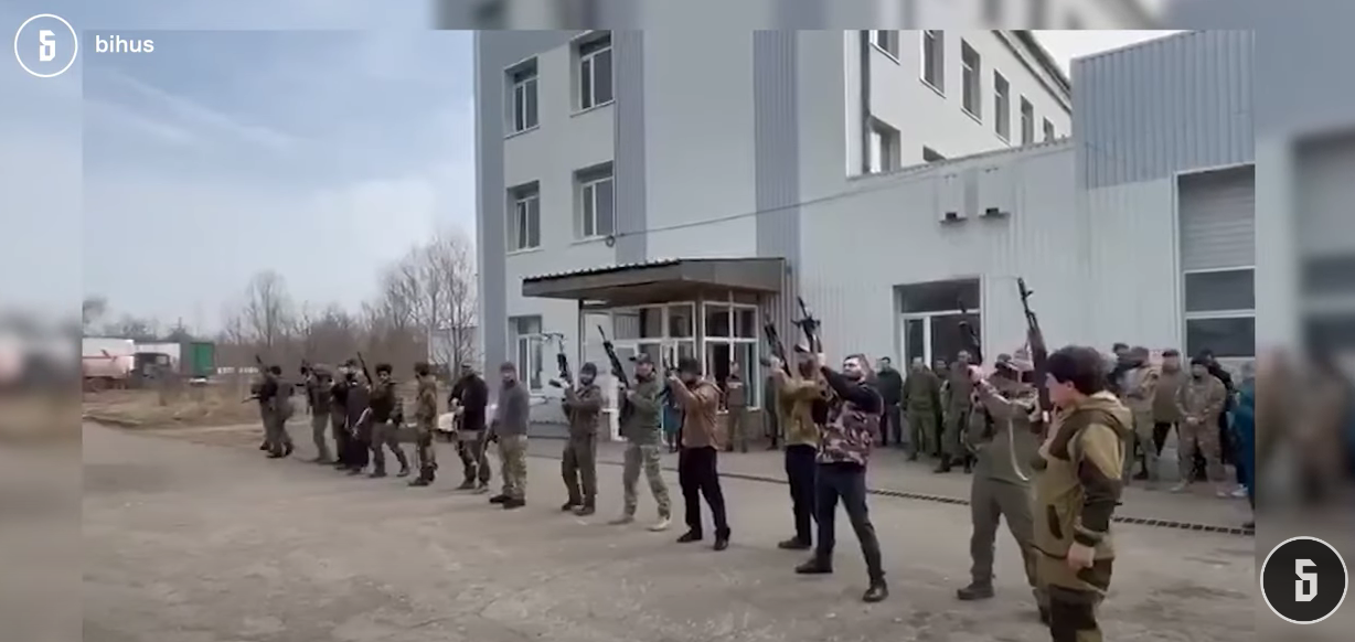 На многочисленных видео оккупанты сами показали, где находится их база.