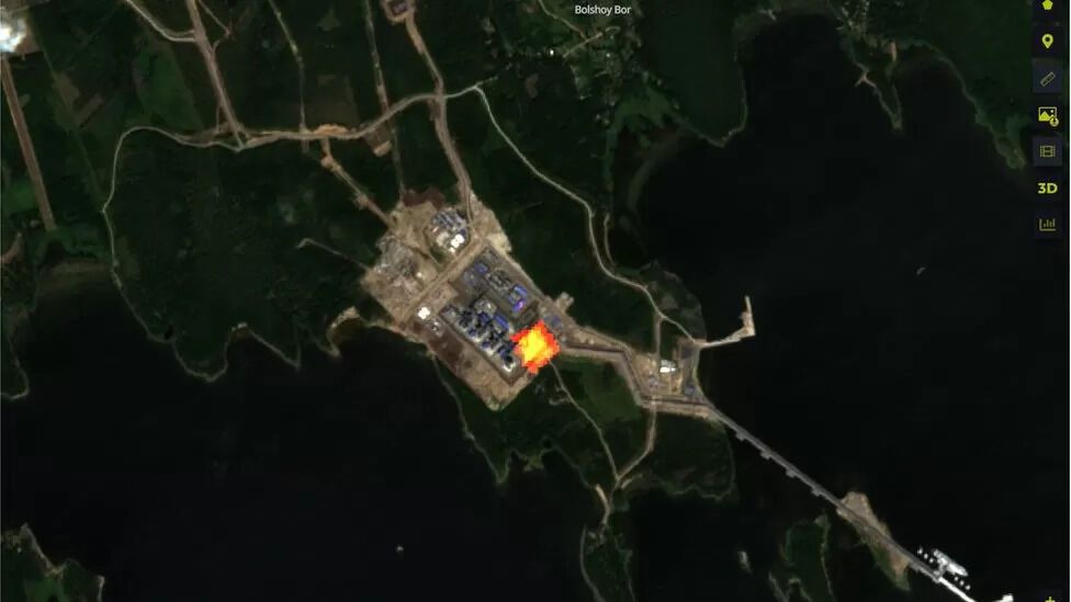 Газовый факел на станции "Портовая" видно из космоса