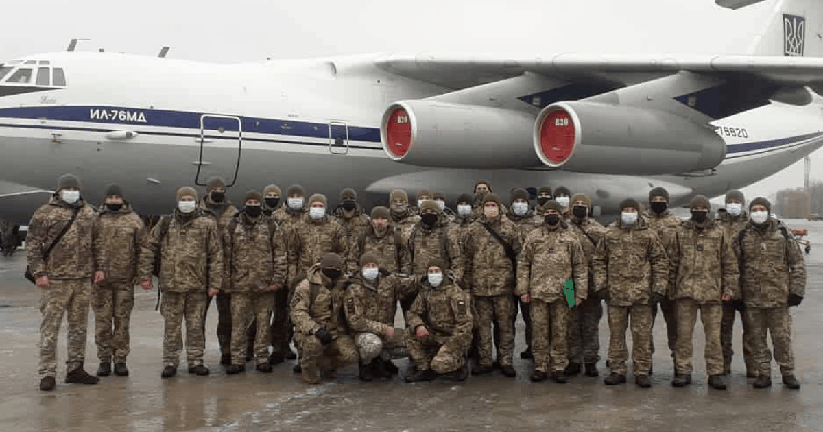 Украинские миротворцы перед отправлением в Косово. Декабрь 2020