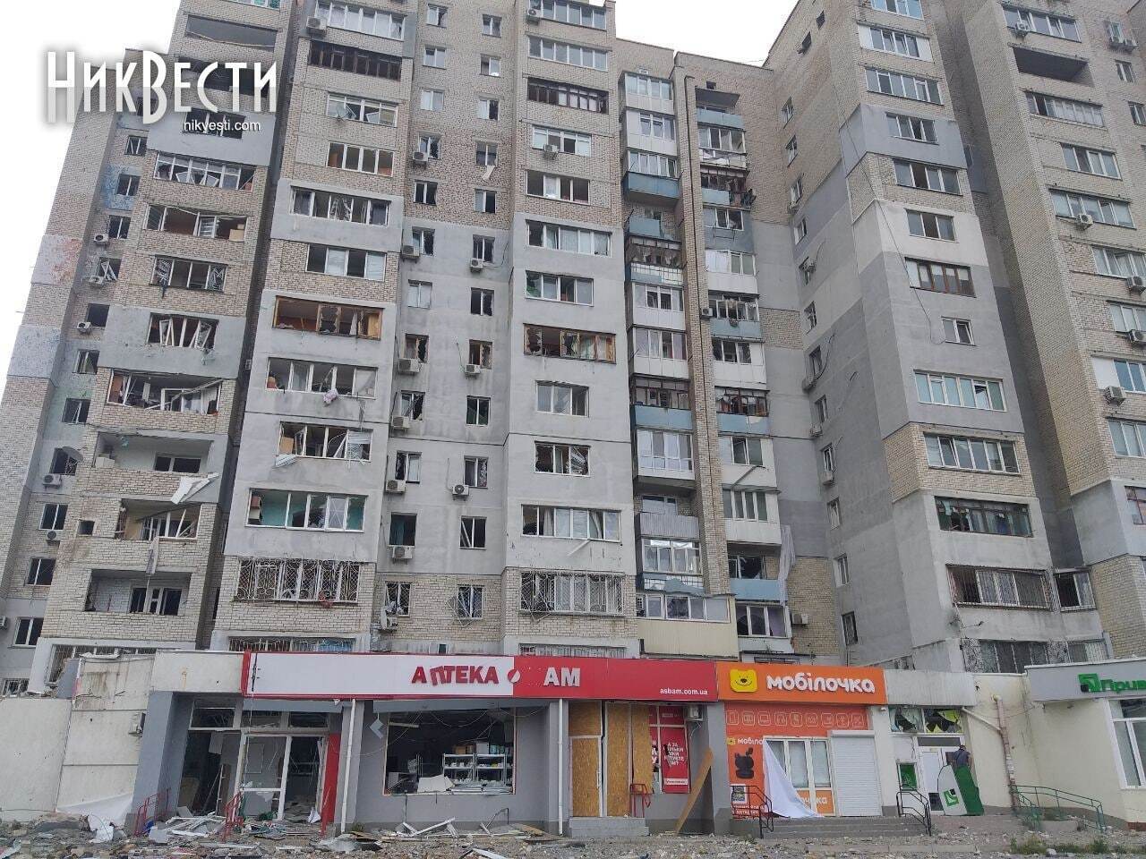 Взрывы прогремели в Харькове и Николаеве: враг ударил по инфраструктуре и супермаркету. Фото