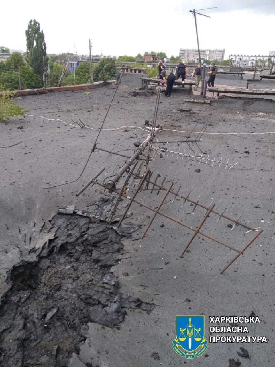 Последствия обстрела Чугуева Харьковской области 3 июля 2022 года