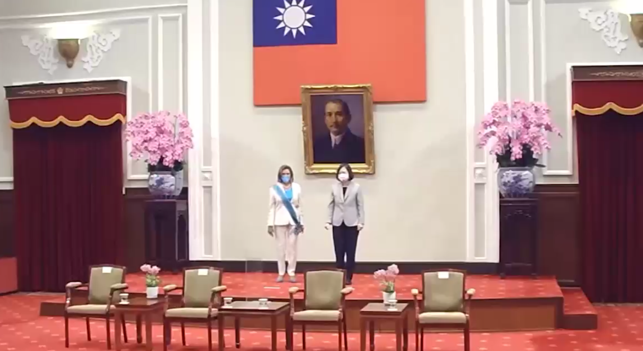 Пелоси провела встречу с президентом Тайваня: Цай Инвэнь в речи упомянула войну РФ против Украины