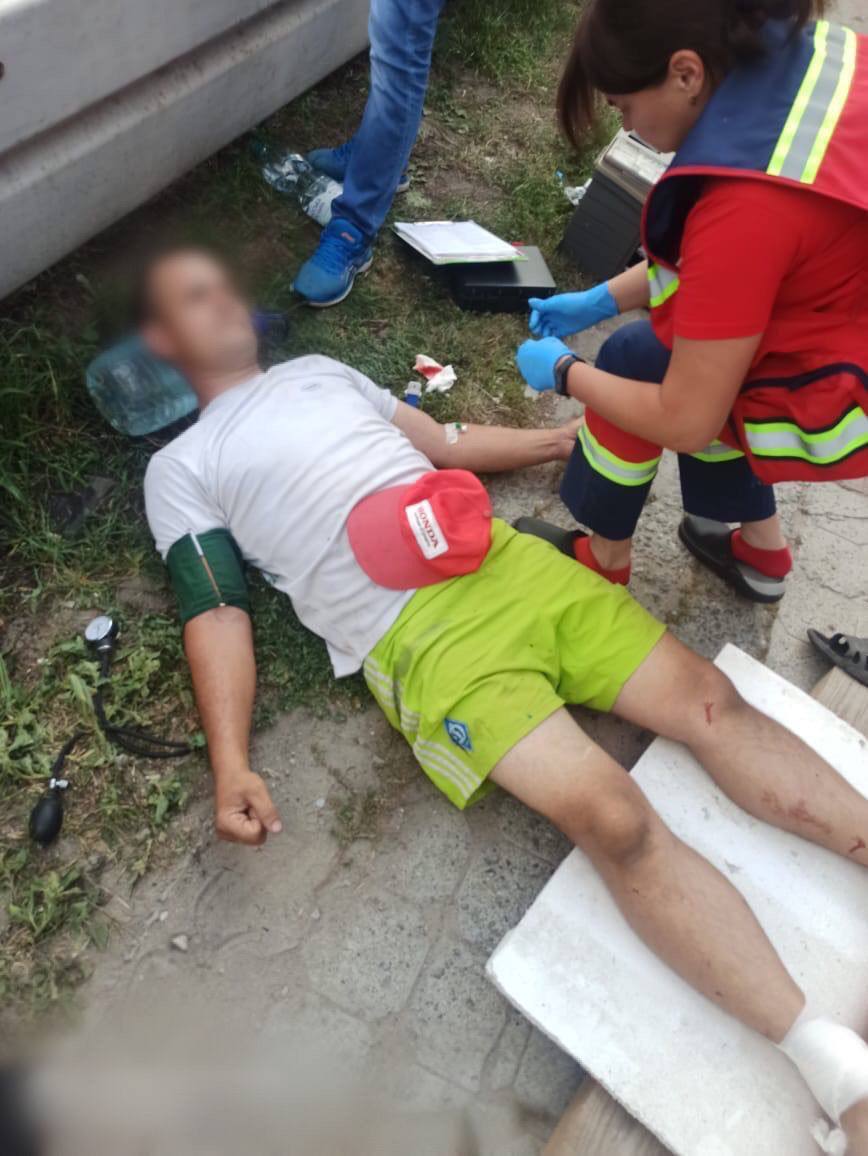 На Киевщине во время работ мужчина упал с высоты семи метров. Фото