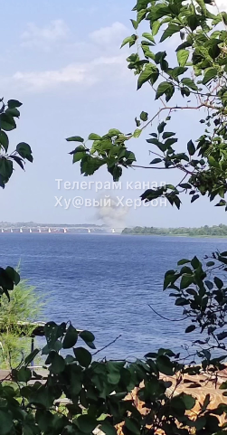 ЗСУ знову вдарили по Антонівському мосту: з’явилися нові фото з місця прильотів