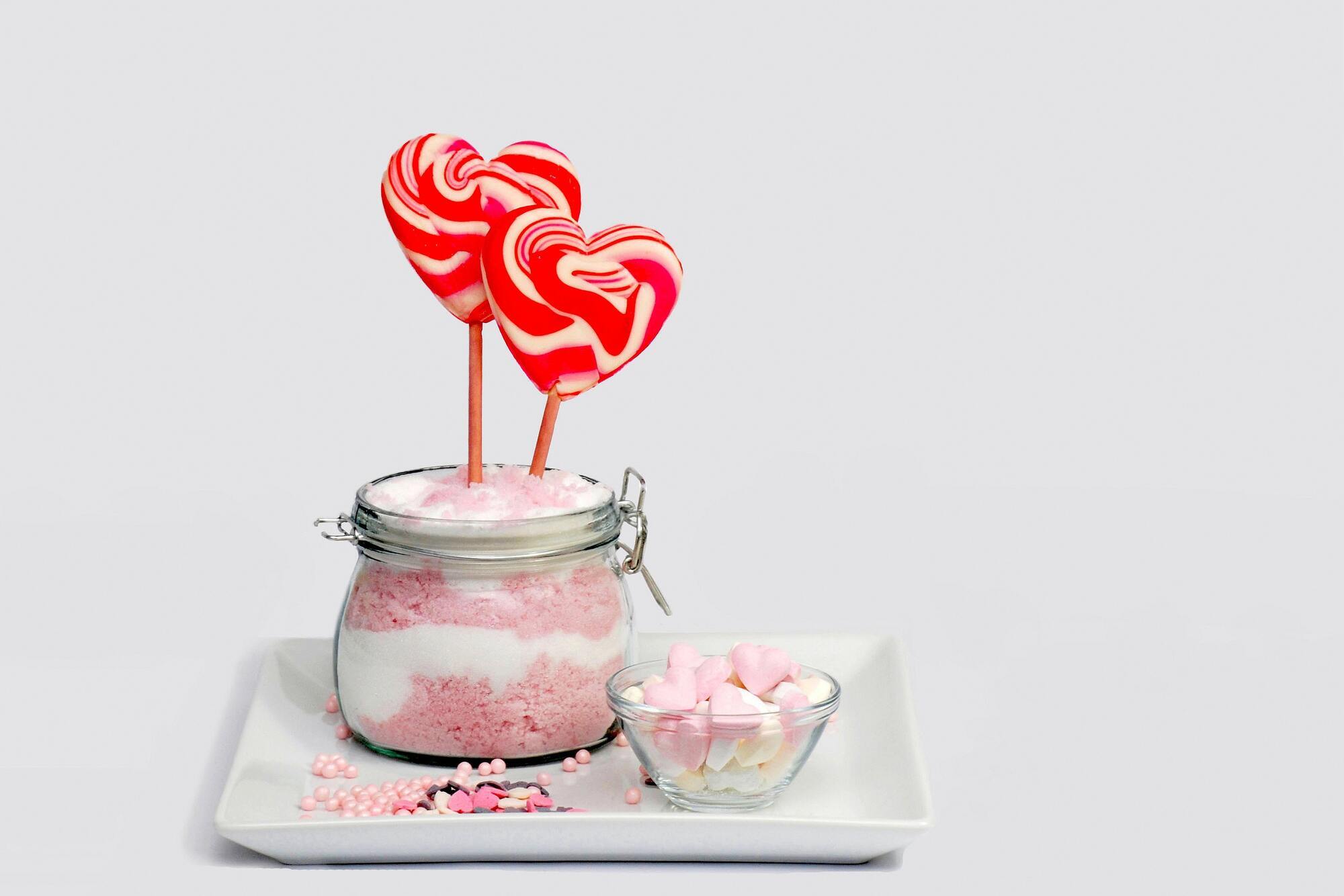 Топ-10 найтоксичніших інгредієнтів у солодощах: такі цукерки краще не їсти