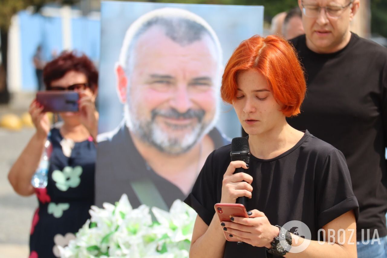 У Києві прощаються з волонтером Глібом Бабічем. Фото і відео