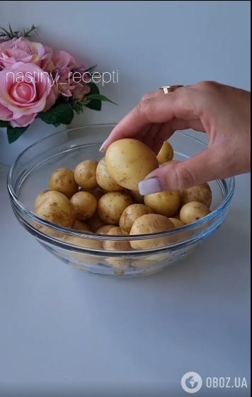 Как вкусно запечь молодой картофель в специях: простая идея на скорую руку