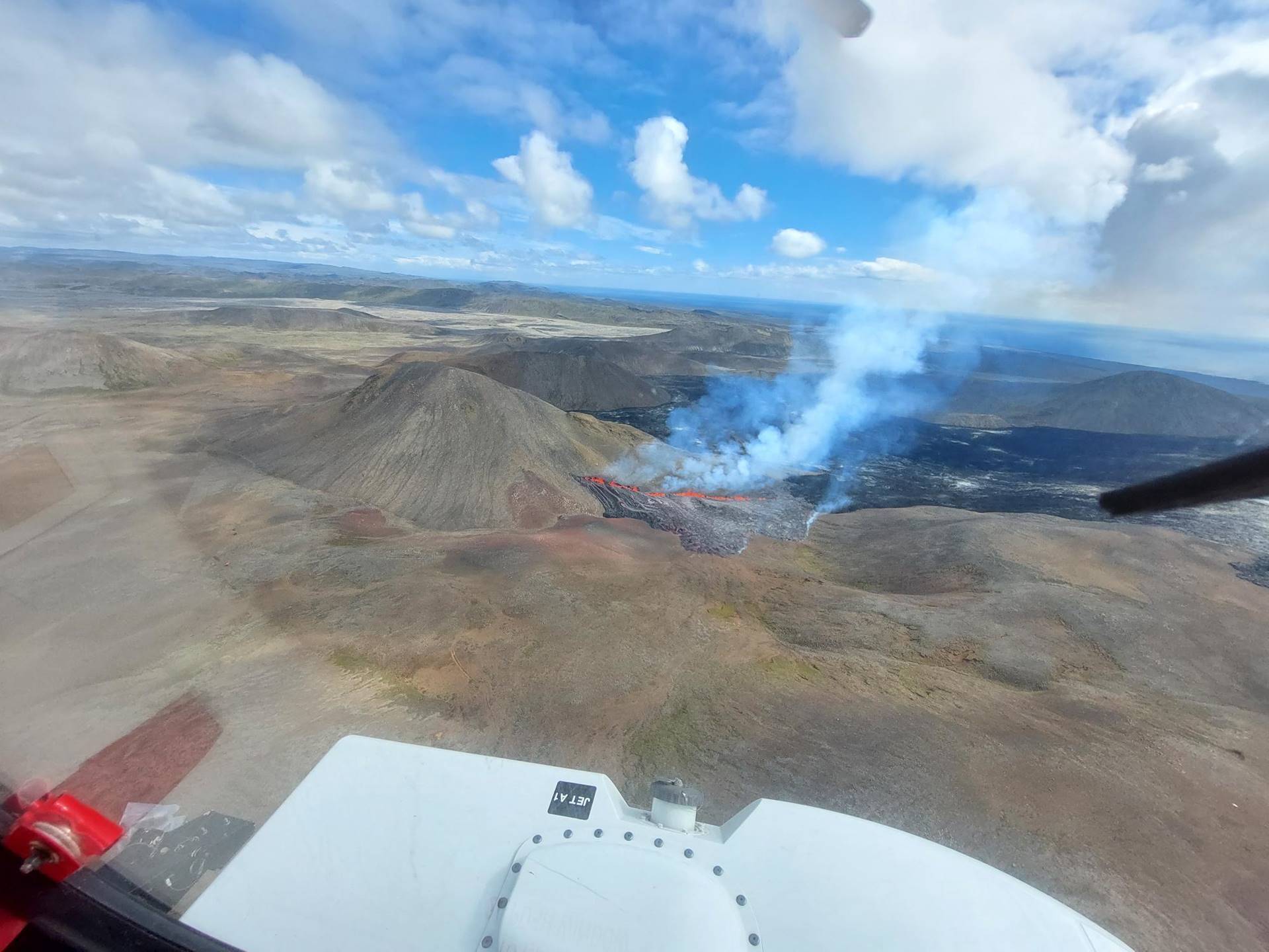 Виверження вулкану Фаградальсфьядль в Ісландії