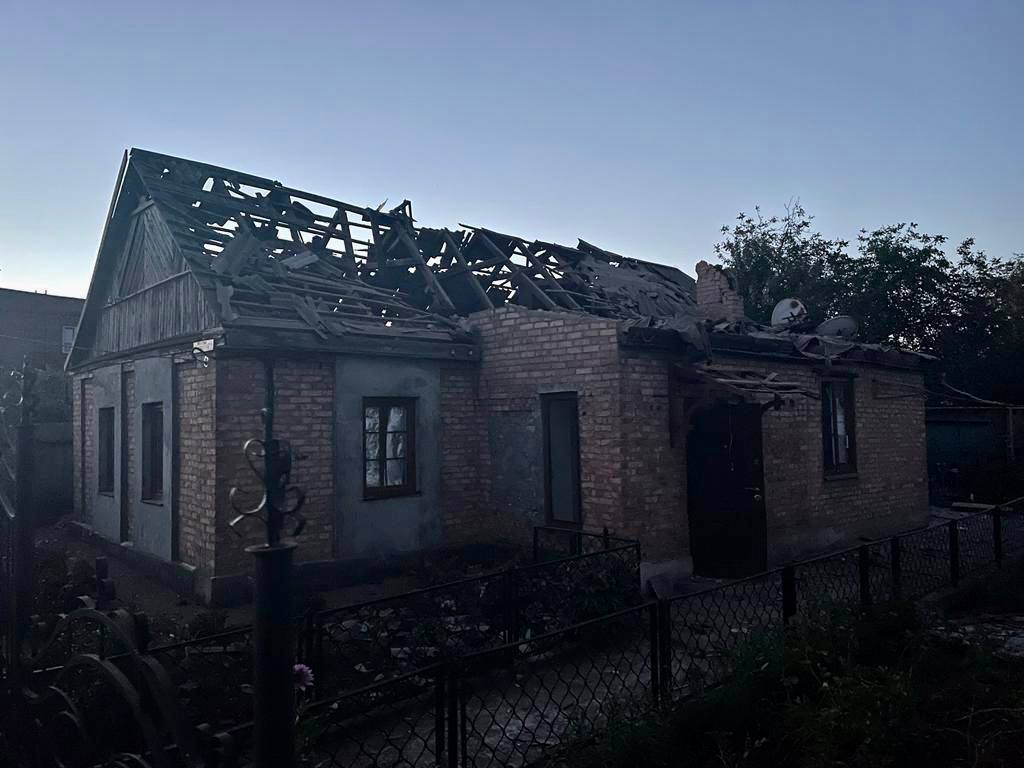 Пошкоджені російськими обстрілами будинки