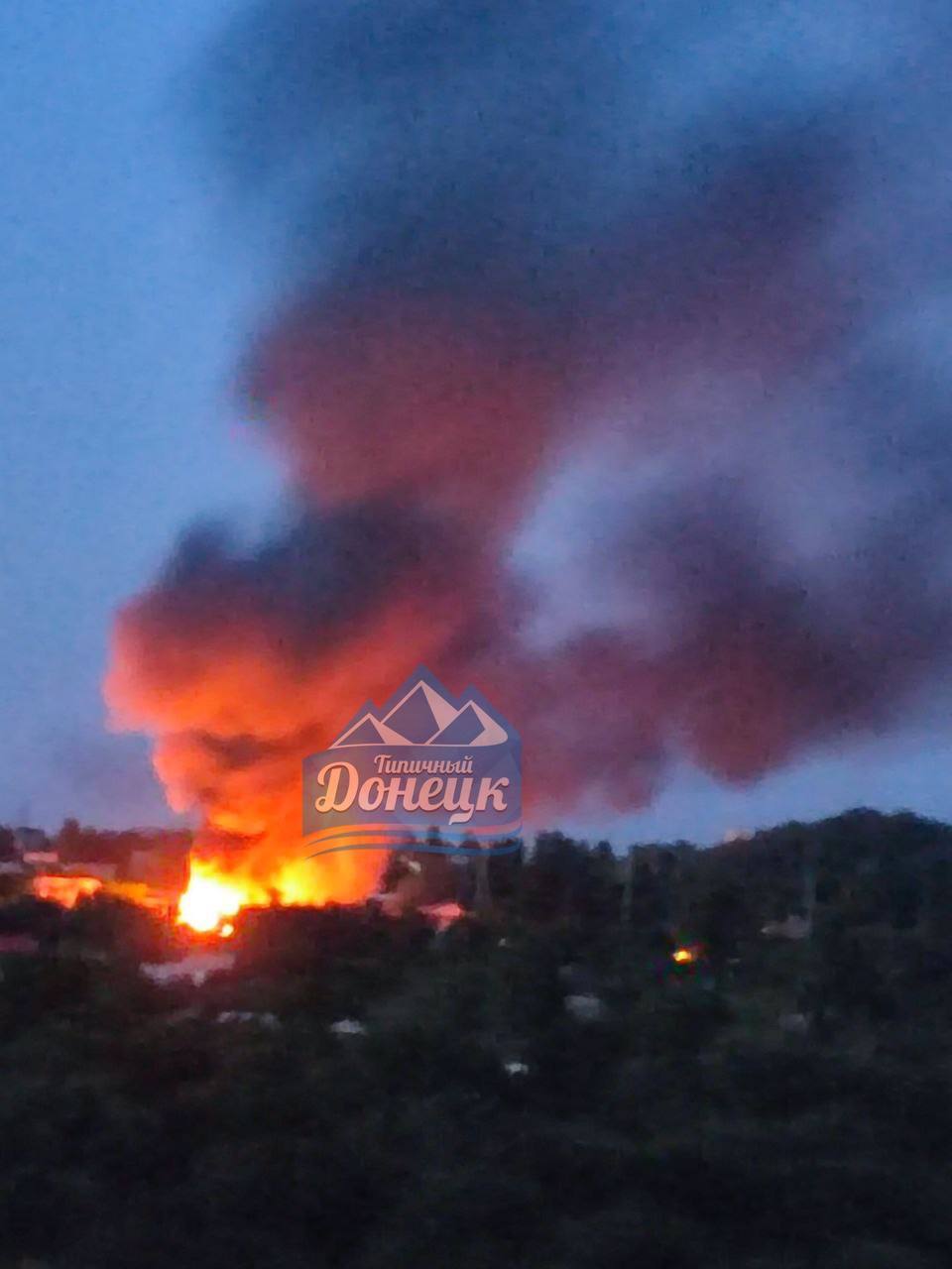 У Київському районі Донецька спалахнула пожежа