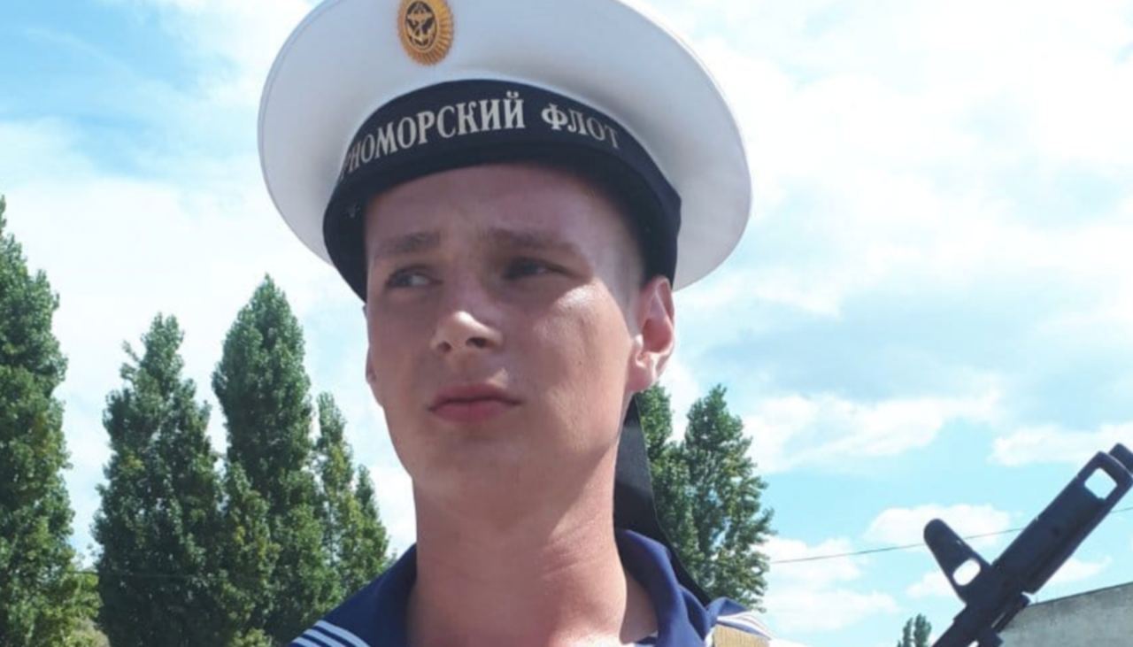 У РФ підтвердили загибель двох строковиків на крейсері "Москва"