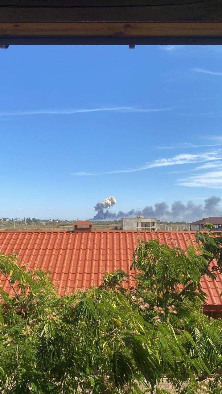 В Крыму горит аэродром, где находились российские истребители