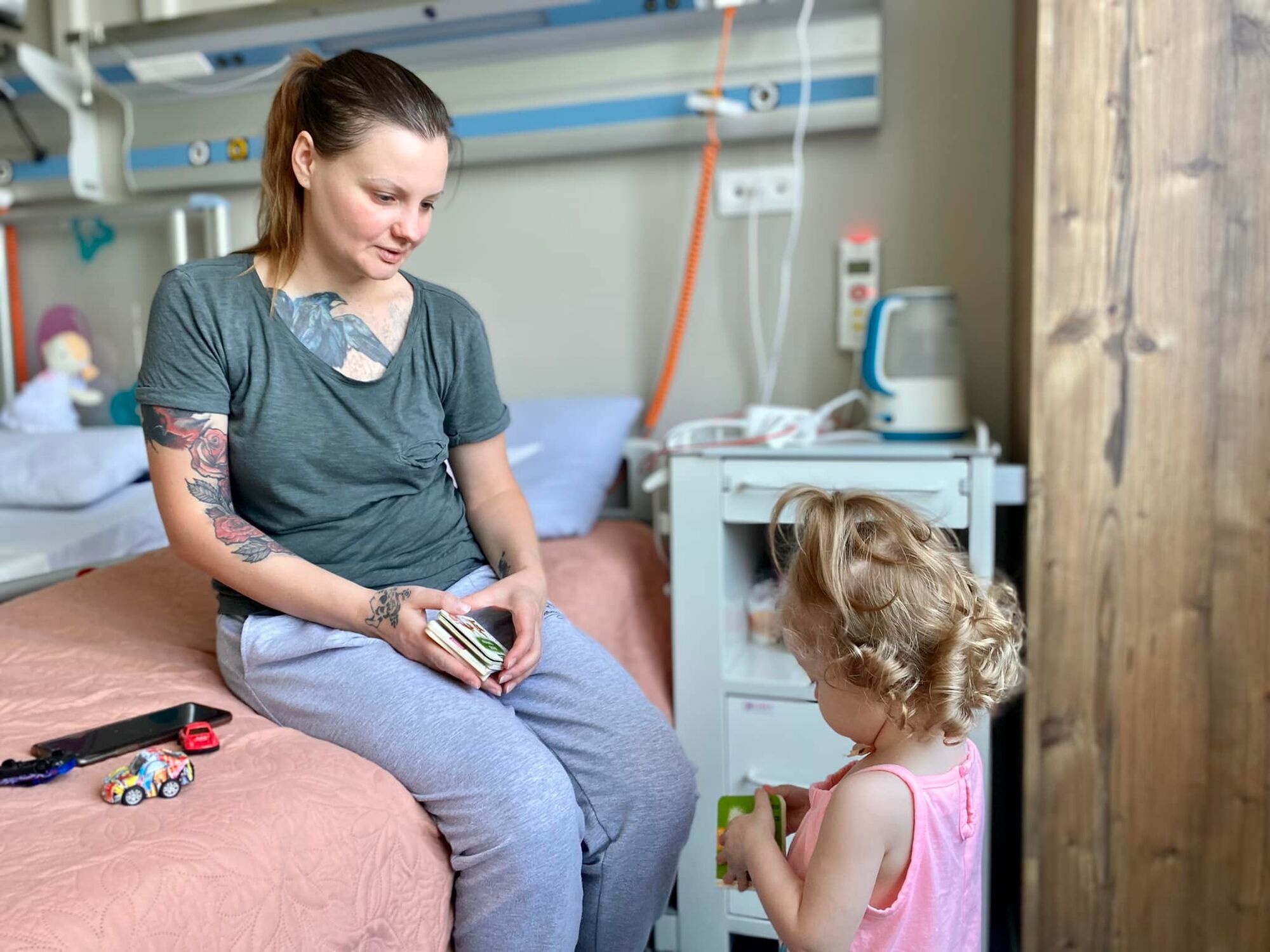 В Киеве врачи "Охматдита" провели уникальную операцию 2-хлетней девочке. Фото
