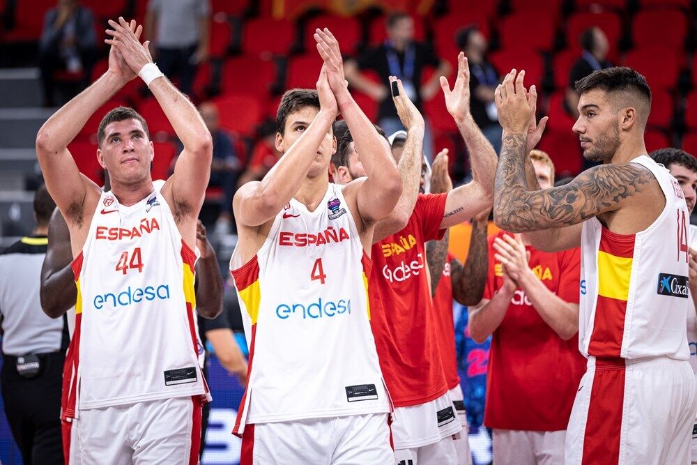 Матчем, в котором забили больше 200 очков, стартовал Евробаскет-2022