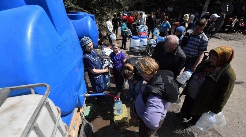 Очереди за водой.