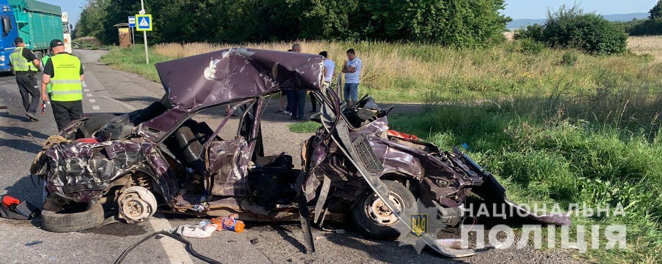 Авто перетворилось на купу брухту: подробиці трагедії на Львівщині, в якій загинуло троє людей