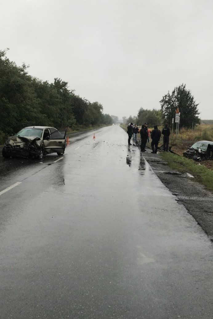 На Киевщине произошло лобовое ДТП с участием двух легковушек: есть погибший. Фото