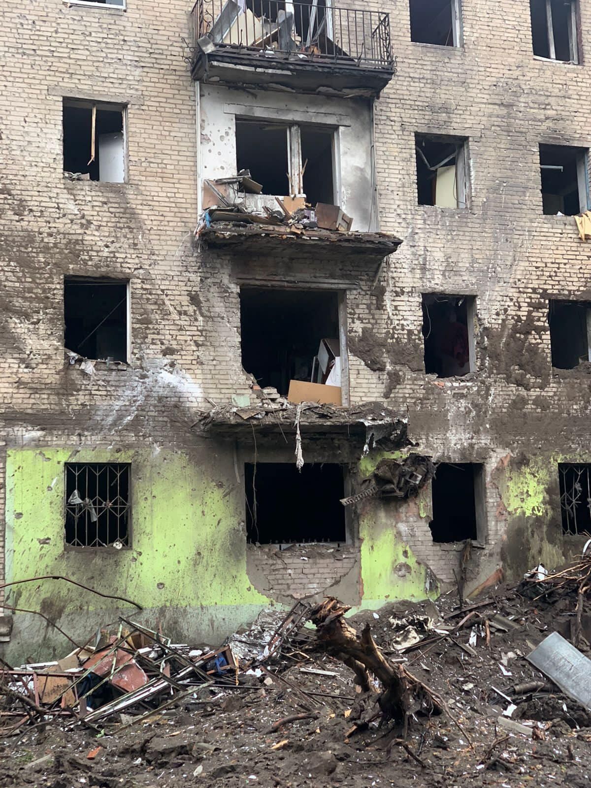 Войска РФ ударили по многоэтажкам Славянска и накрыли огнем Торецк: есть жертва. Фото