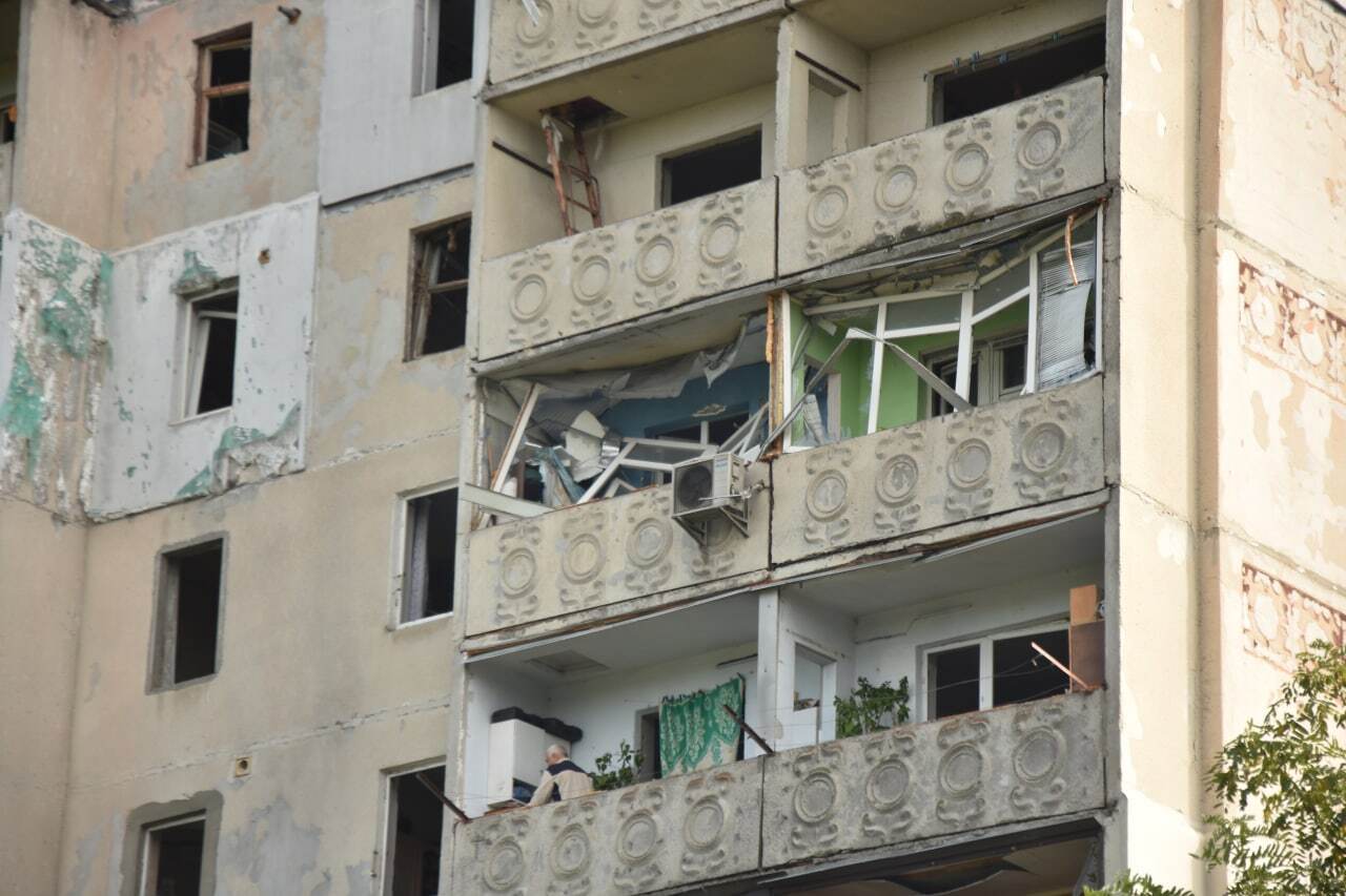 Вдарили по всіх районах: очільник Миколаєва показав наслідки масованого обстрілу міста. Фото 
