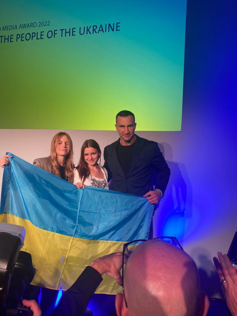 Володимир Кличко від імені українців отримав премію M100 Media Award і закликав Німеччину ще більше допомагати Україні. Фото