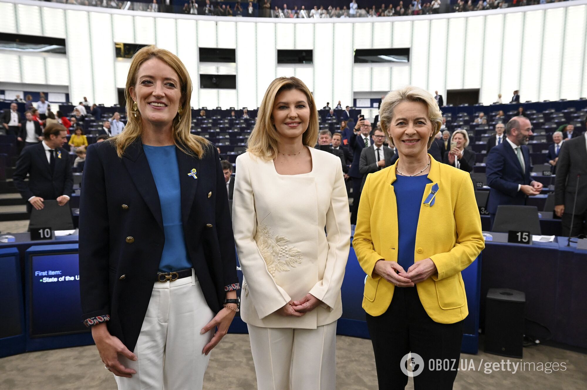 Білим по білому. Олена Зеленська вразила вишуканим луком в Європарламенті