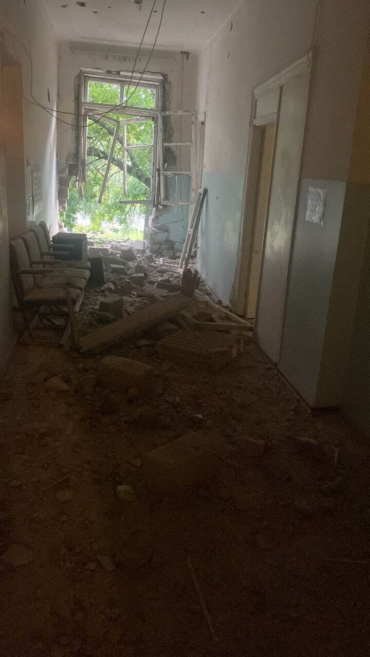 Войска РФ ударили по Бахмуту, разрушена многоэтажка: под завалами могут быть люди