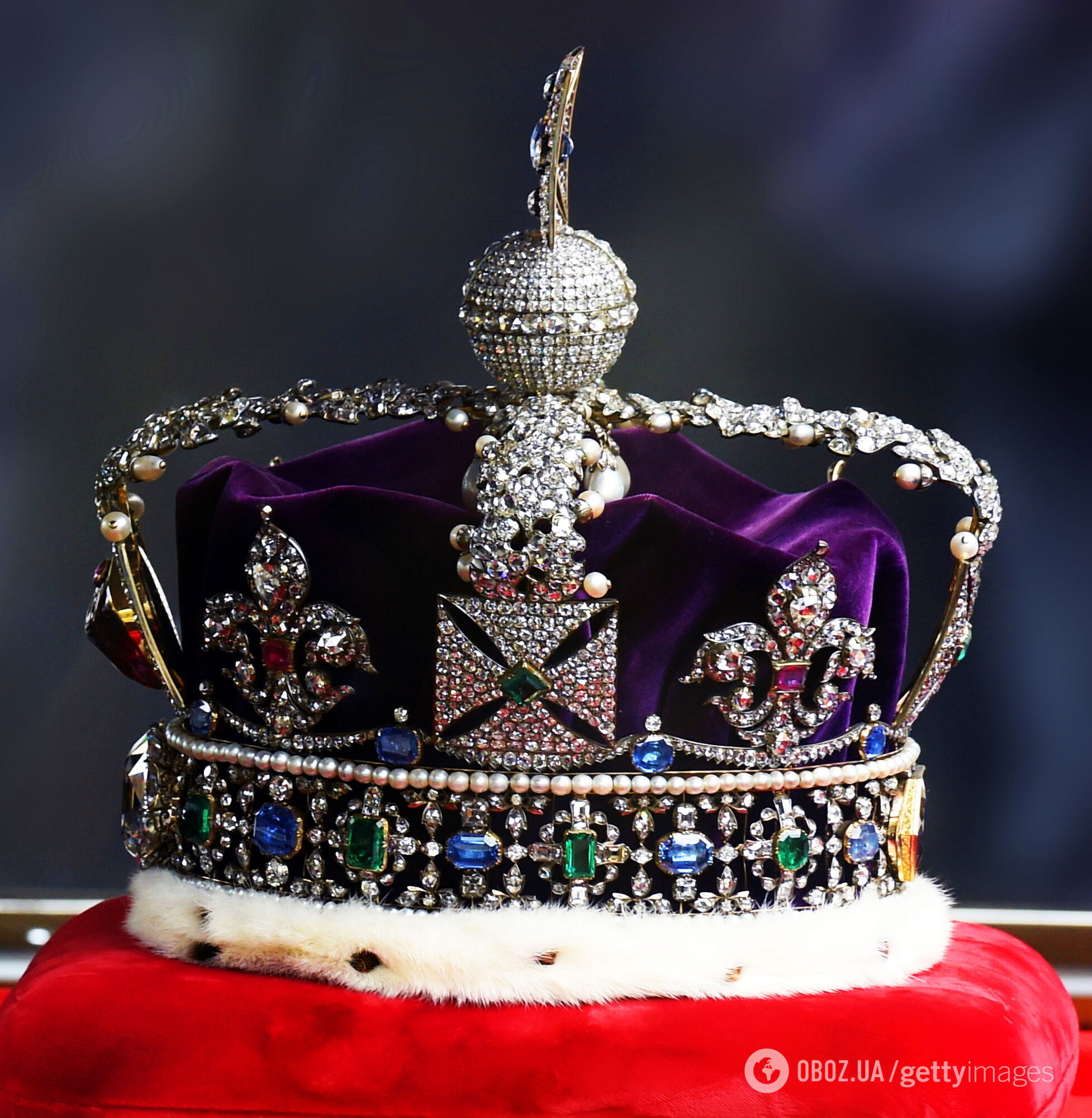 Между Южной Африкой и Великобританией назревает скандал из-за "самого большого бриллианта в мире" на скипетре Елизаветы II