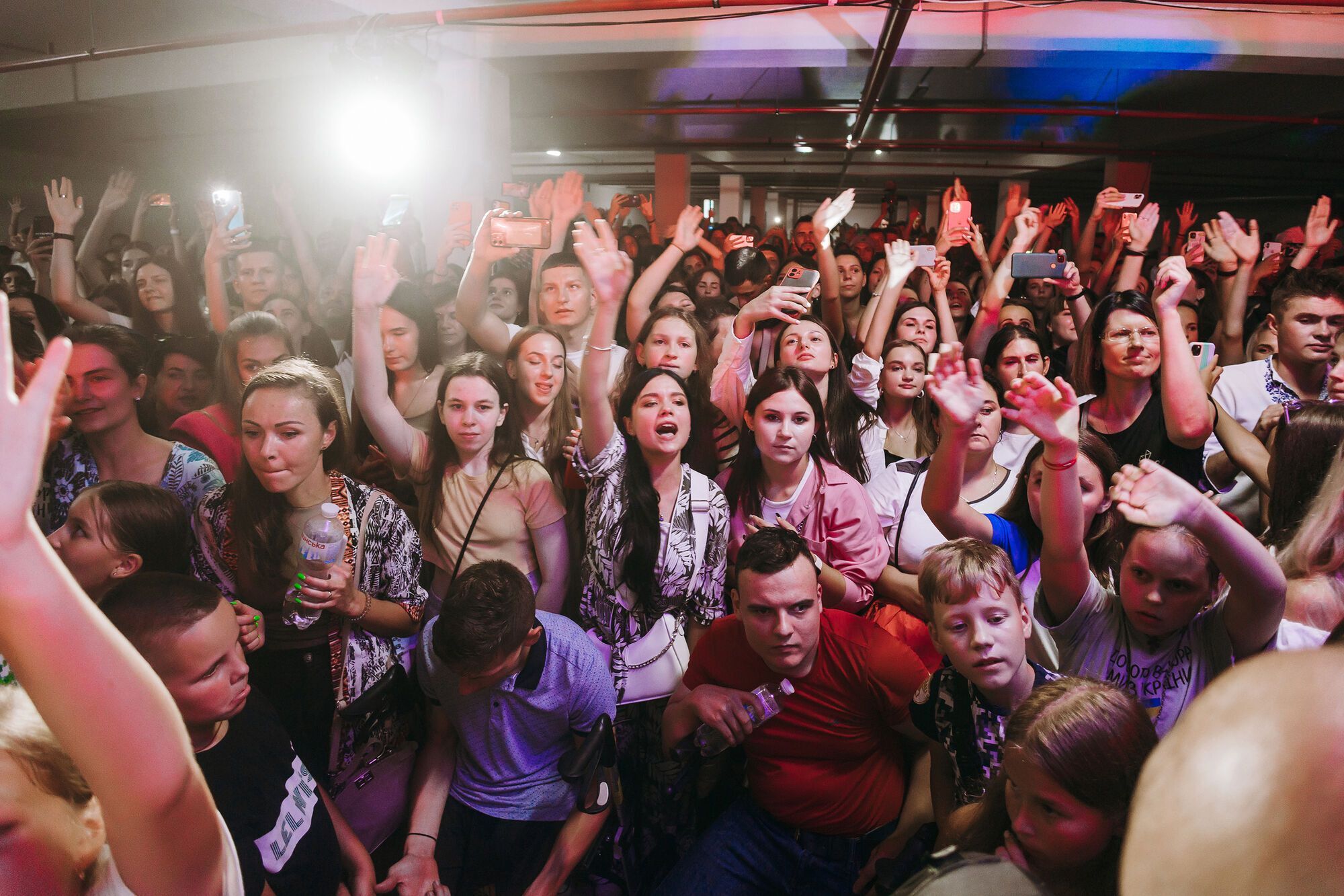 Українські зірки зібрали понад 100 000 гривень на допомогу дітям