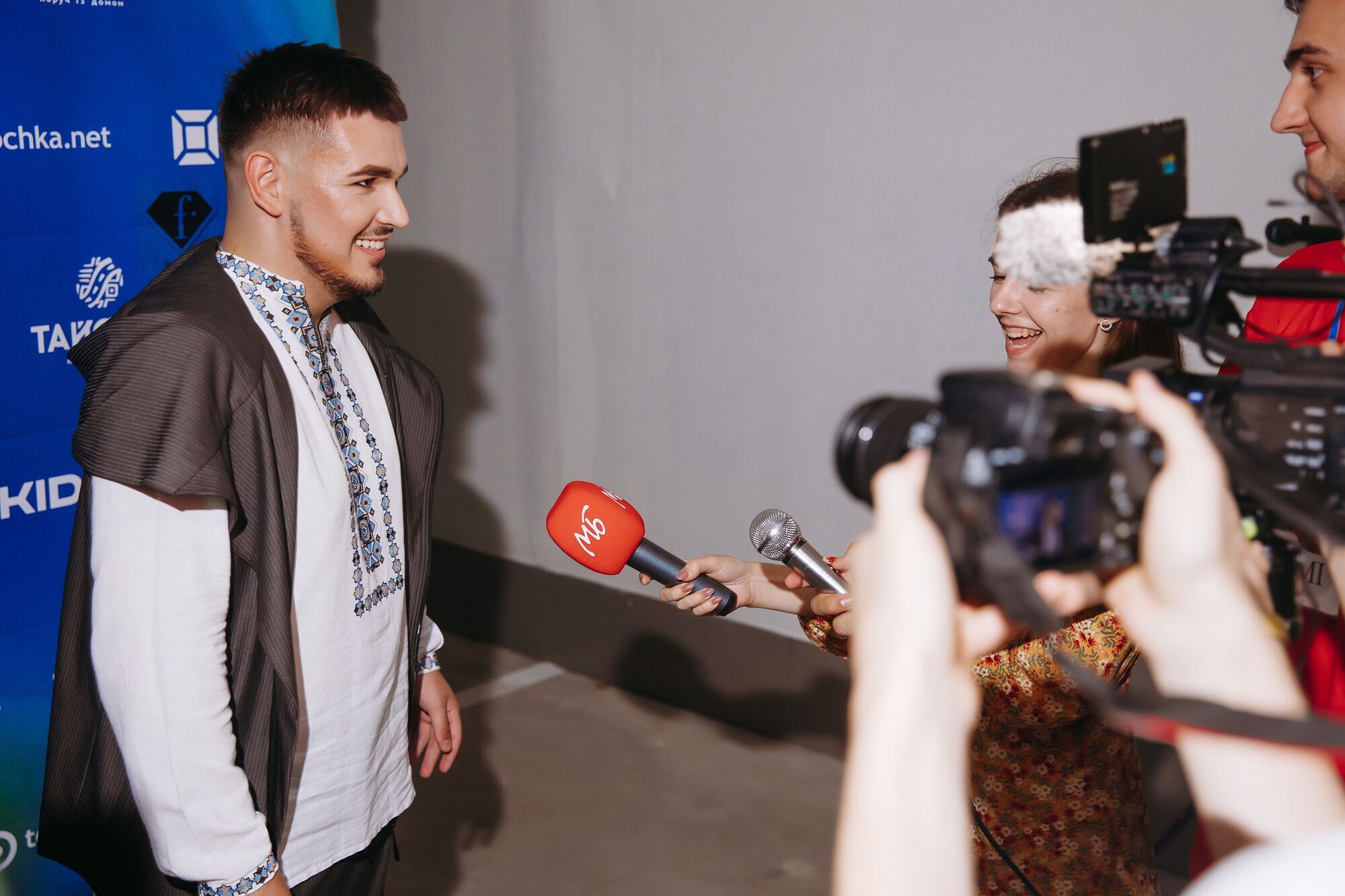 Українські зірки зібрали понад 100 000 гривень на допомогу дітям